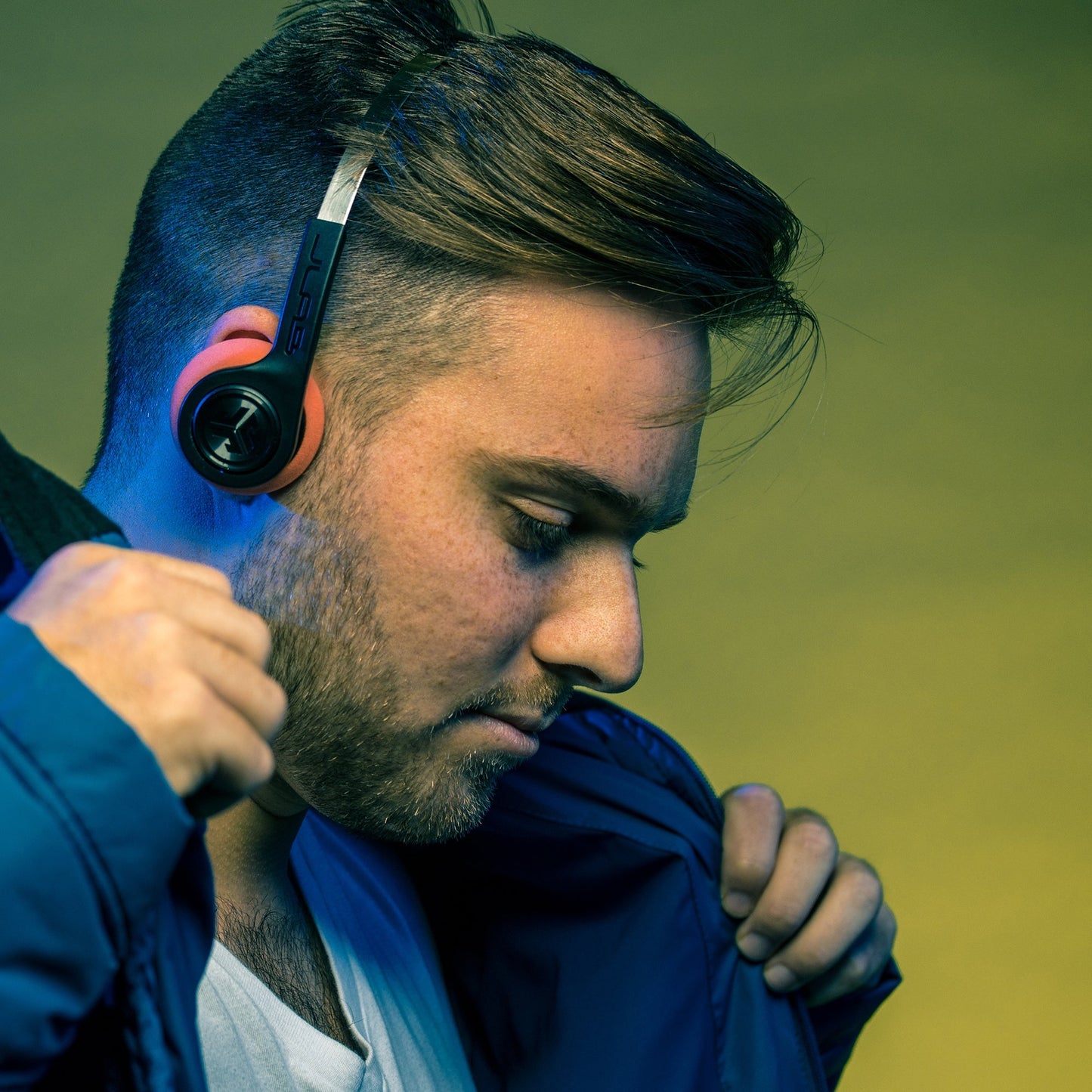 Rewind Wireless Retro Headphones Black| 1561135480852