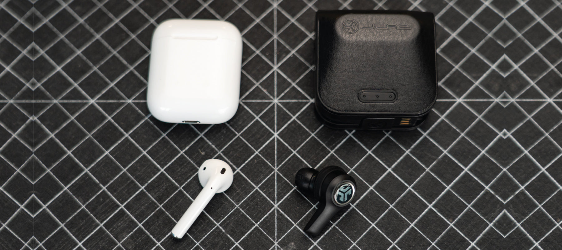 JBuds Air Executive vs. Apple Airpods