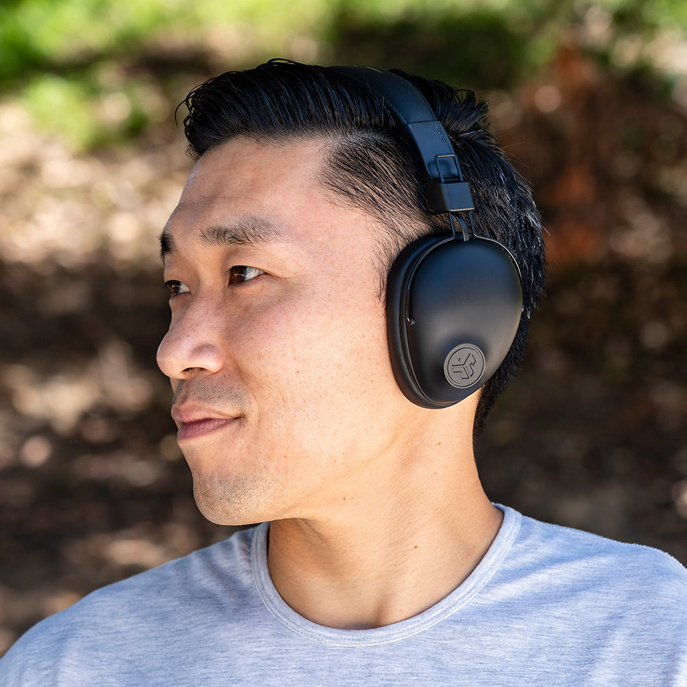 Studio Pro Wireless Over-Ear Headphones Black